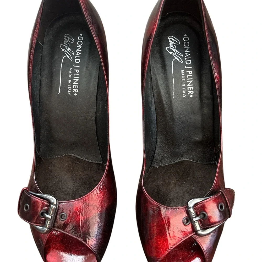 Donald Pliner Heel, Made In Italy, Size 8M, Red/Black Muted, Excellent Condition